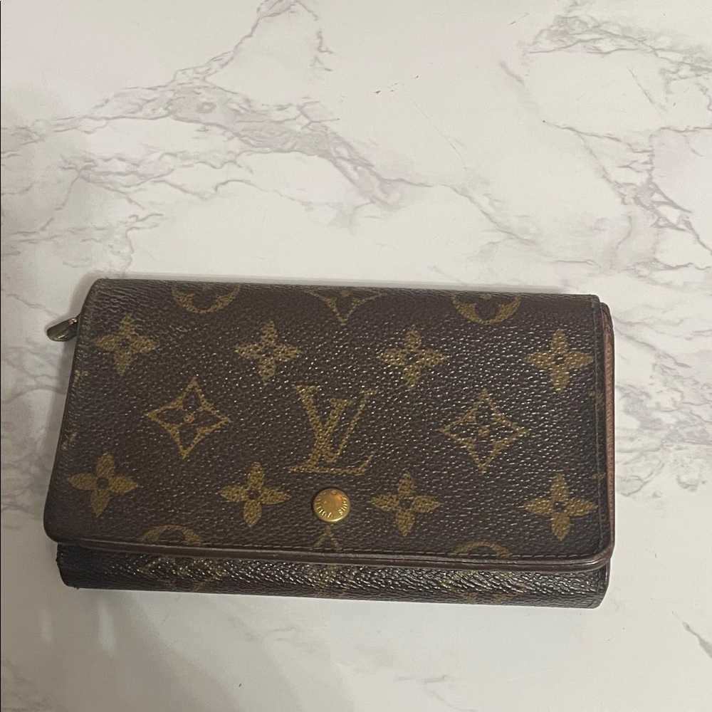 Louis Vuitton Monogram Porte Monnaie Billets Tresor Wallet